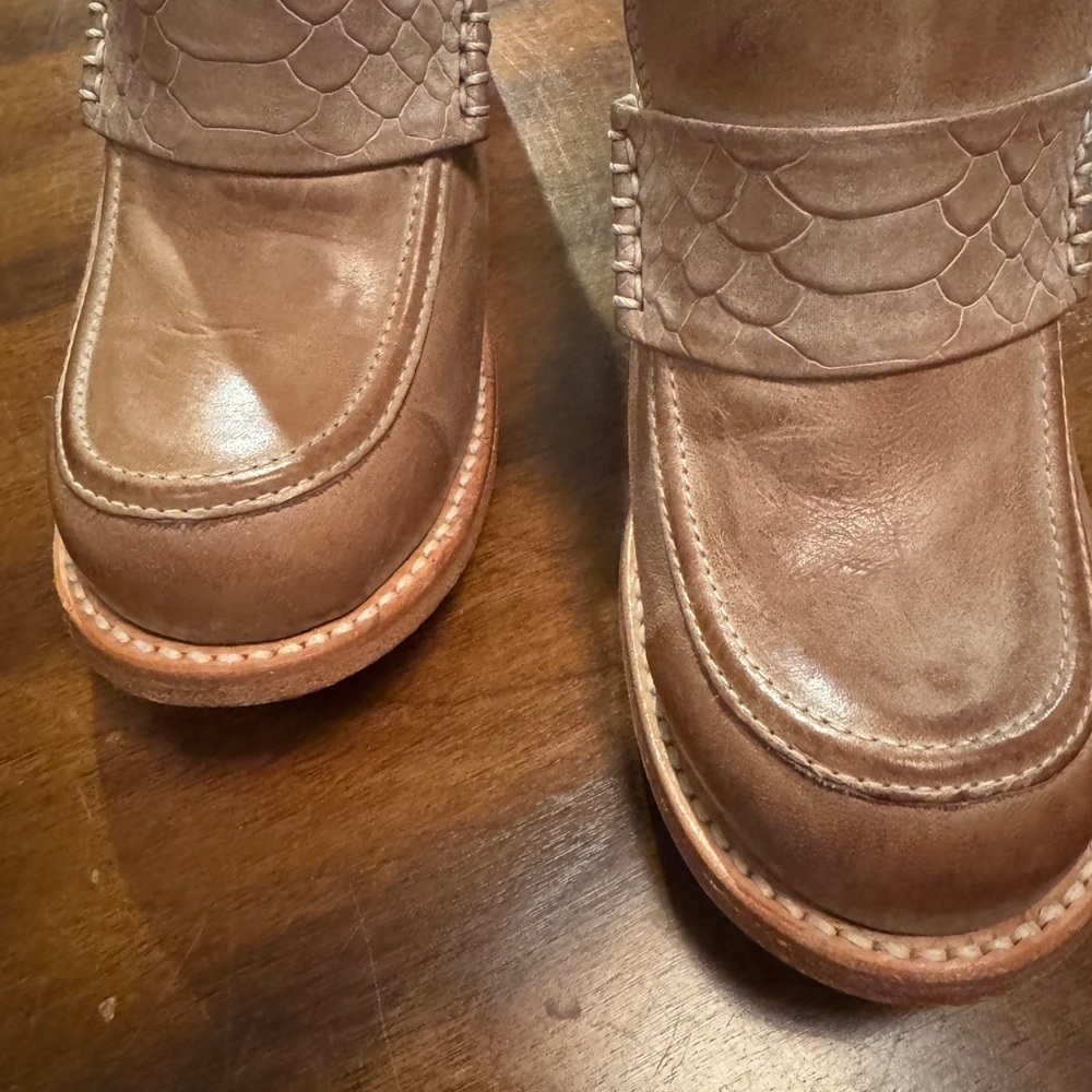 Freebird Bellevue Taupe - Picture 6 of 7